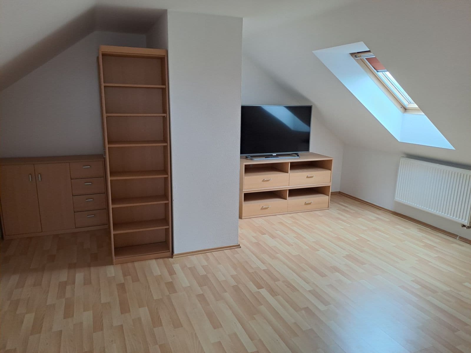 Prenájom bytu 4-izbový 107 m², Nová, České Budějovice, Jihočeský kraj Prenájom bytu 4-izbový 107 m², Nová, České Budějovice, Jihočeský kraj