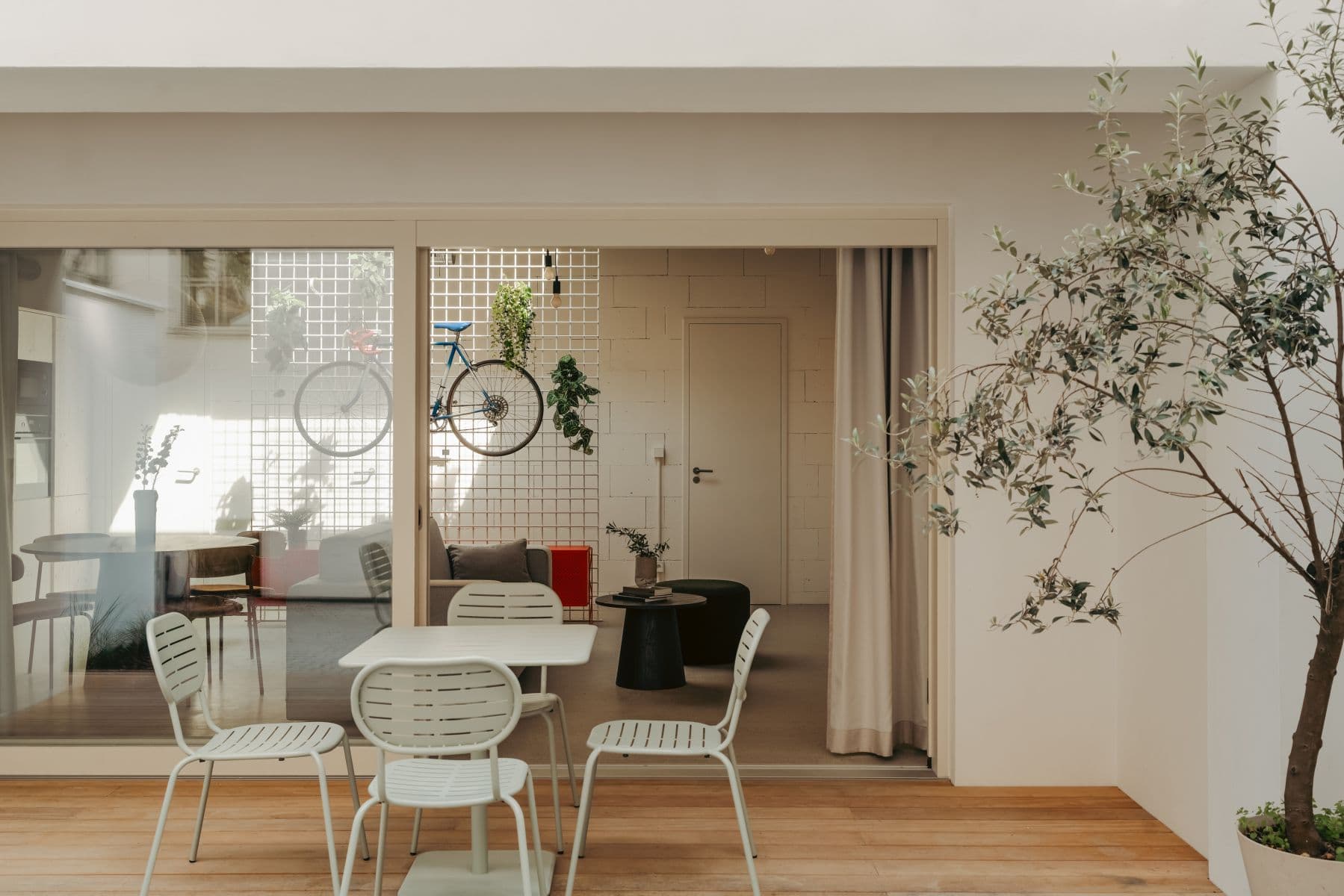 Prenájom bytu 80 m², Sevastopolská, Praha, Praha Prenájom bytu 80 m², Sevastopolská, Praha, Praha