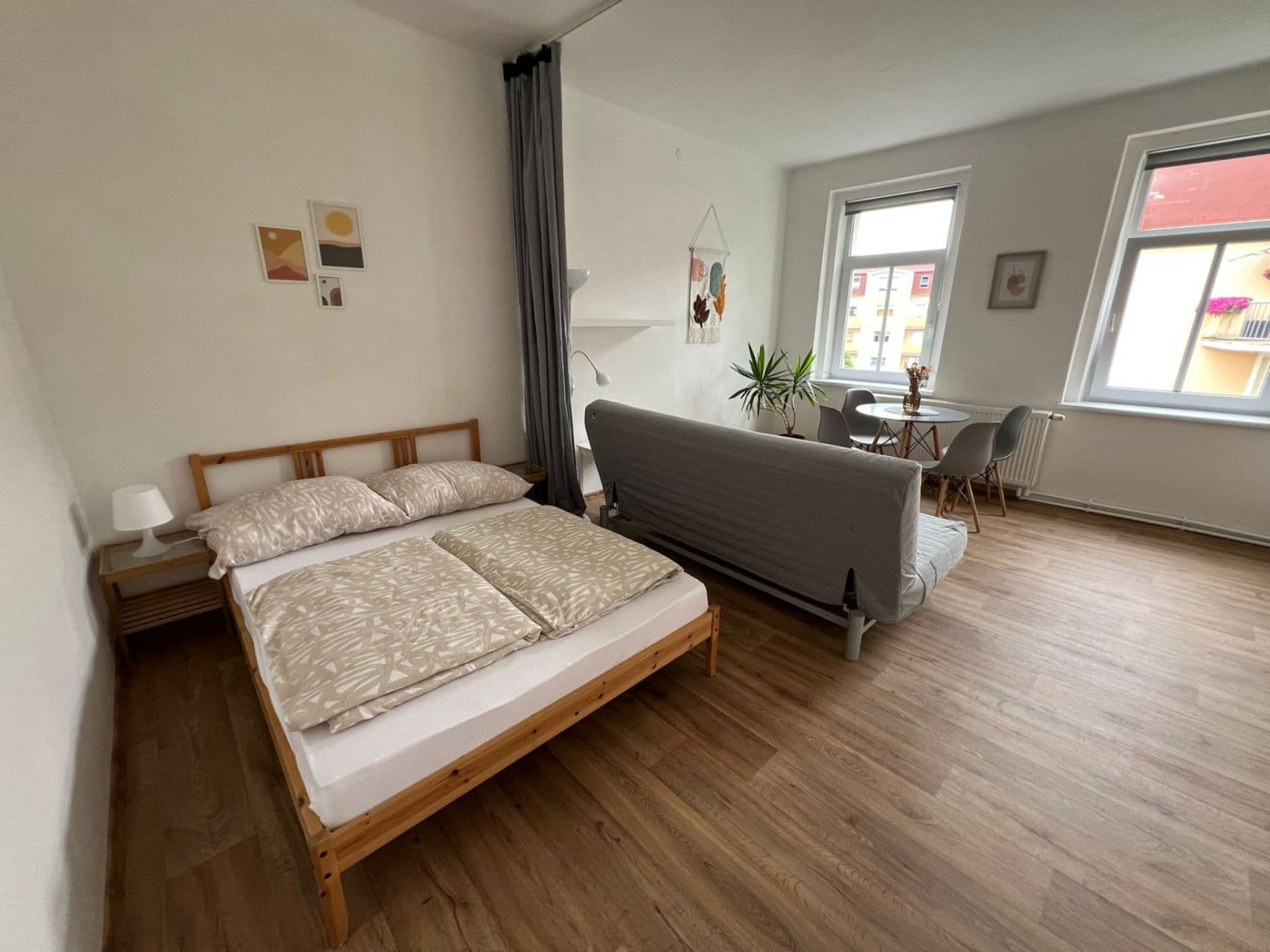 Prenájom bytu 1-izbový 37 m², náměstí Emy Destinové, Karlovy Vary, Karlovarský kraj Prenájom bytu 1-izbový 37 m², náměstí Emy Destinové, Karlovy Vary, Karlovarský kraj