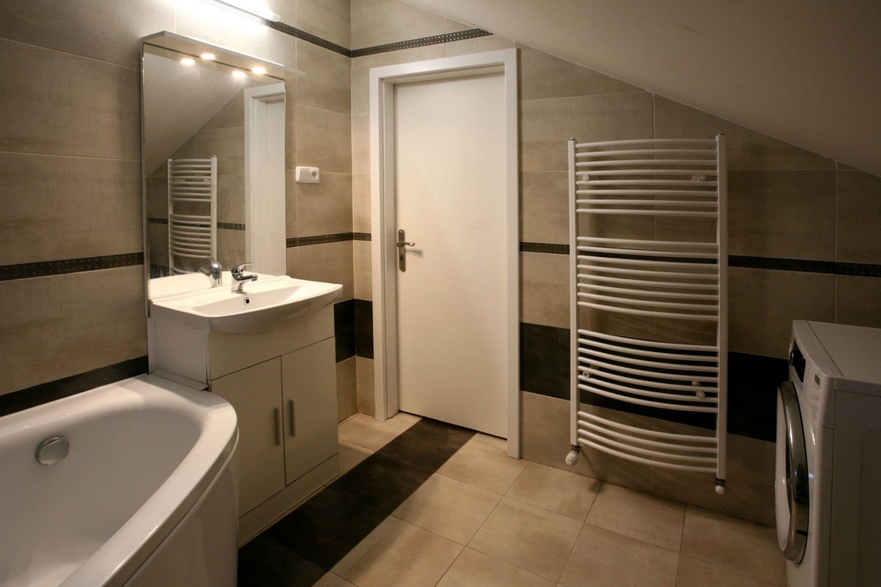 Predaj domu 146 m², pozemek 27 m², Pražská, Stříbrná Skalice, Středočeský kraj Predaj domu 146 m², pozemek 27 m², Pražská, Stříbrná Skalice, Středočeský kraj