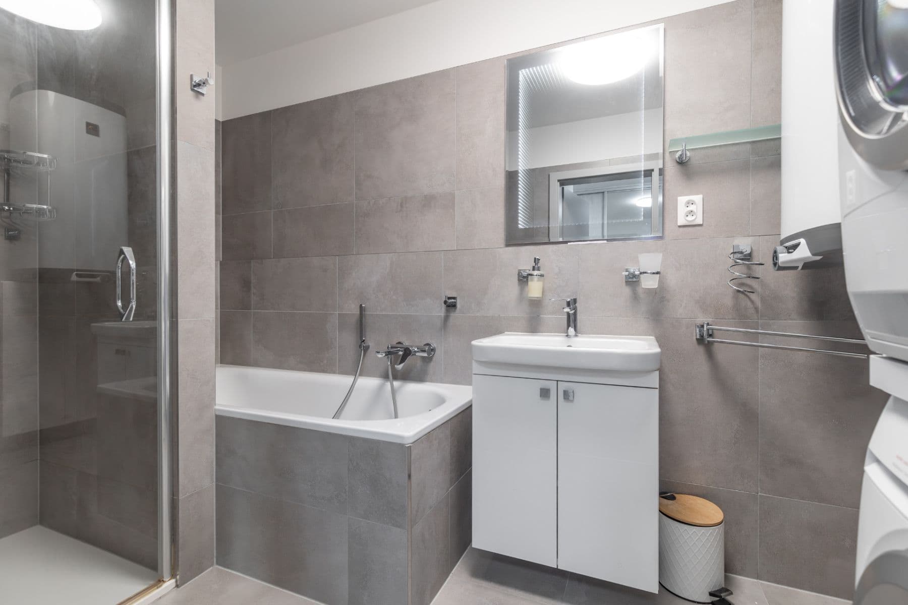 Predaj bytu 2-izbový 63 m², Nové Dvory-Podhůří, Frýdek-Místek, Moravskoslezský kraj Predaj bytu 2-izbový 63 m², Nové Dvory-Podhůří, Frýdek-Místek, Moravskoslezský kraj