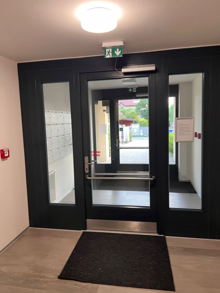 Prenájom bytu 2-izbový 40 m², Žižkova, Horoměřice, Středočeský kraj Prenájom bytu 2-izbový 40 m², Žižkova, Horoměřice, Středočeský kraj