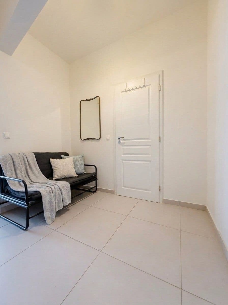 Prenájom bytu 1-izbový 35 m², Štěpánská, Praha, Praha Prenájom bytu 1-izbový 35 m², Štěpánská, Praha, Praha