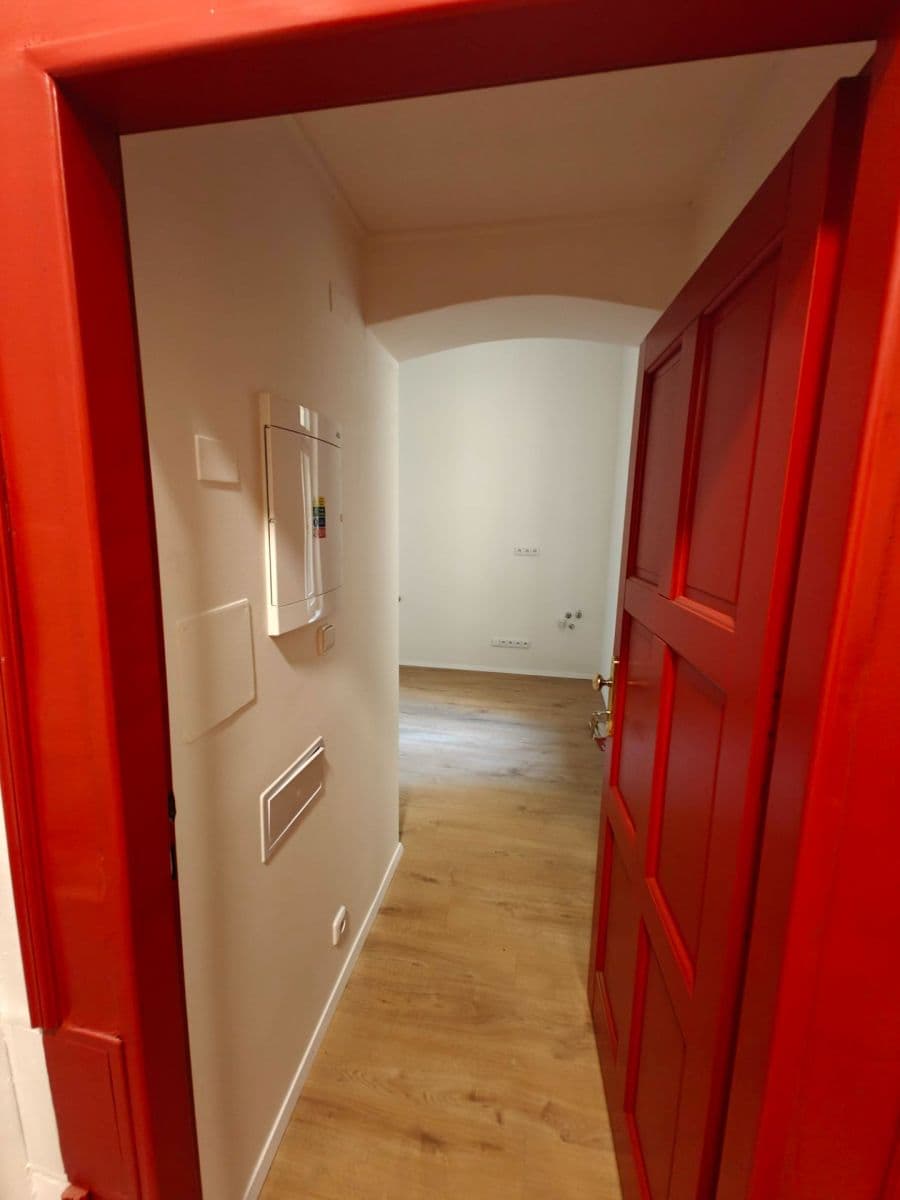Prenájom bytu 1-izbový 34 m², Vlkova, Praha, Praha Prenájom bytu 1-izbový 34 m², Vlkova, Praha, Praha