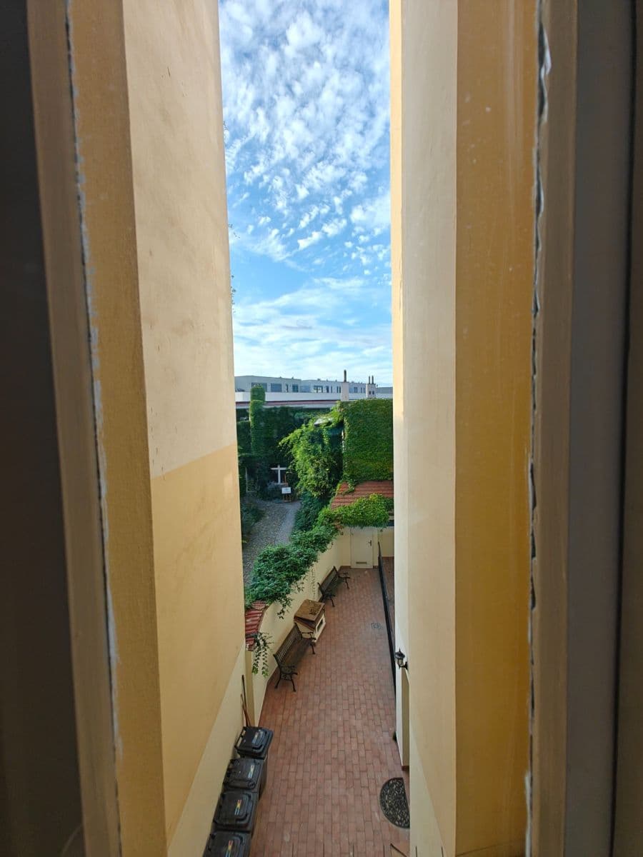Prenájom bytu 1-izbový 34 m², Vlkova, Praha, Praha Prenájom bytu 1-izbový 34 m², Vlkova, Praha, Praha