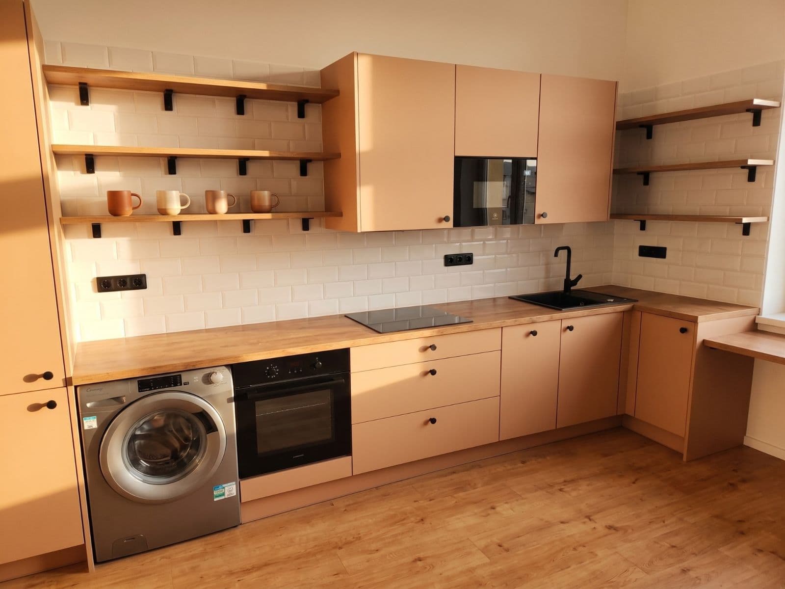 Prenájom bytu 1-izbový 34 m², Vlkova, Praha, Praha Prenájom bytu 1-izbový 34 m², Vlkova, Praha, Praha