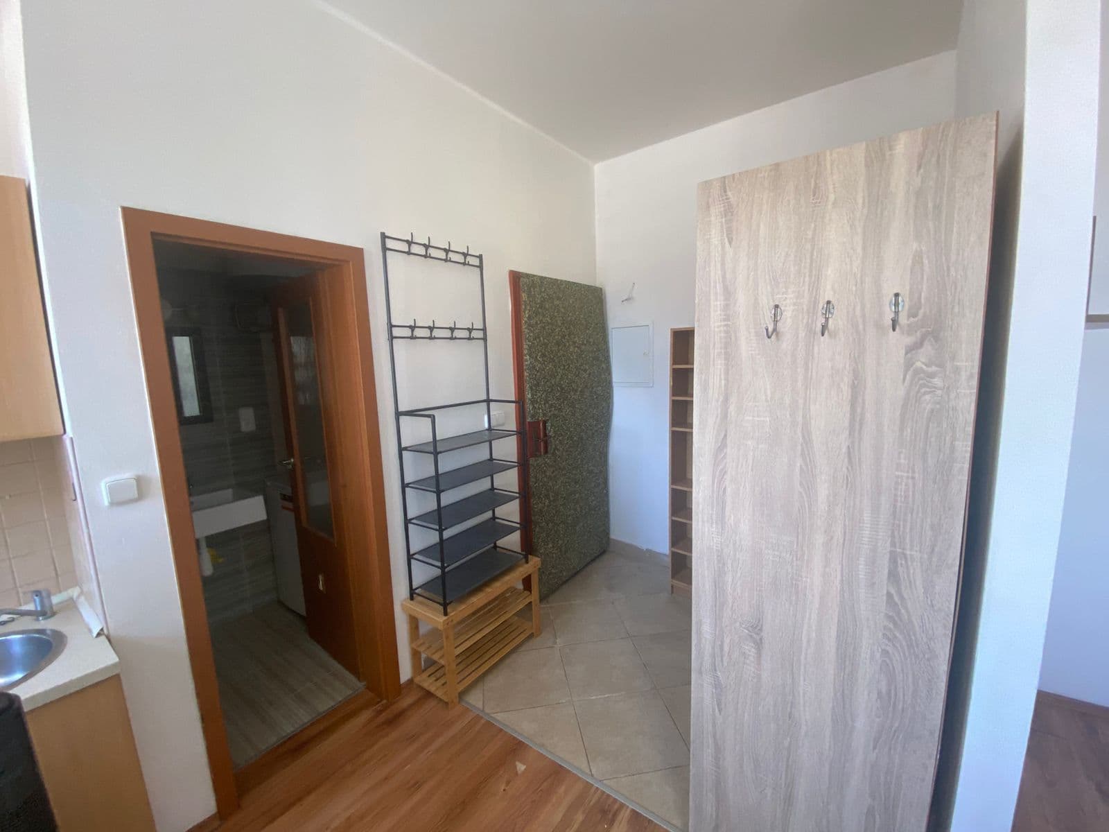 Prenájom bytu 1-izbový 21 m², U Tvrze, Praha, Praha Prenájom bytu 1-izbový 21 m², U Tvrze, Praha, Praha