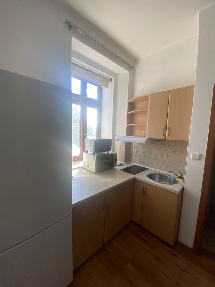 Prenájom bytu 1-izbový 21 m², U Tvrze, Praha, Praha Prenájom bytu 1-izbový 21 m², U Tvrze, Praha, Praha