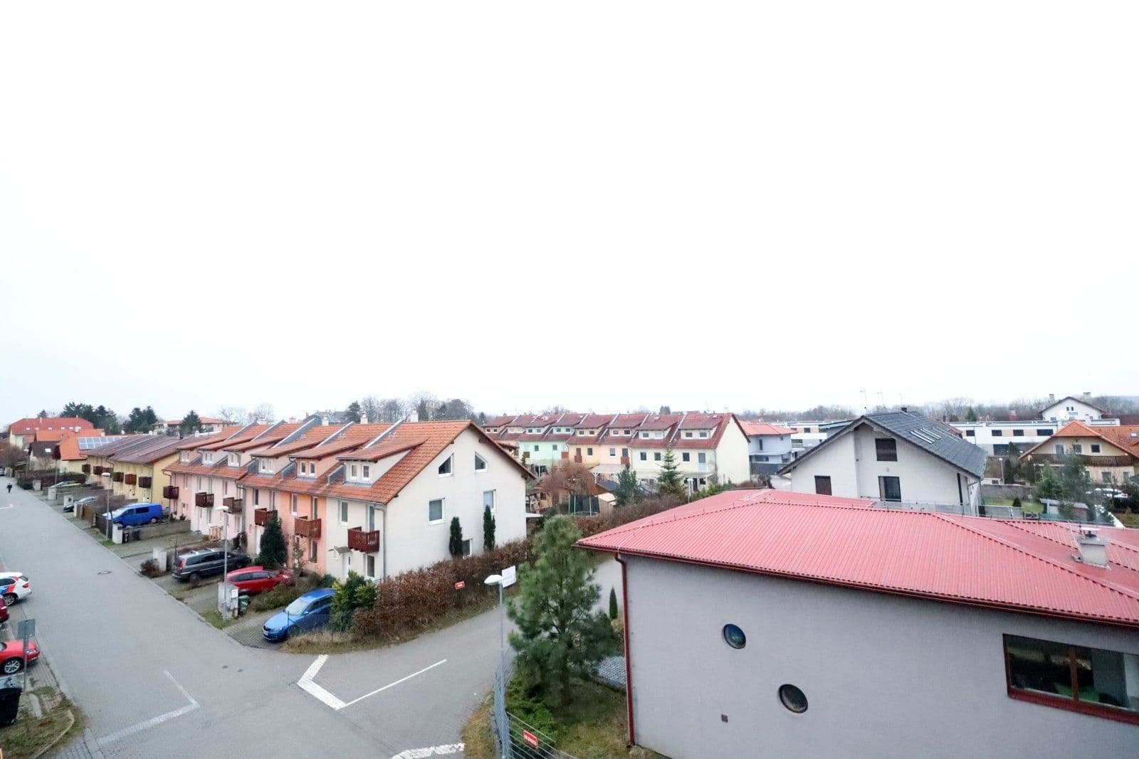 Prenájom bytu 3-izbový 81 m², Hořelické náměstí, Rudná, Středočeský kraj Prenájom bytu 3-izbový 81 m², Hořelické náměstí, Rudná, Středočeský kraj