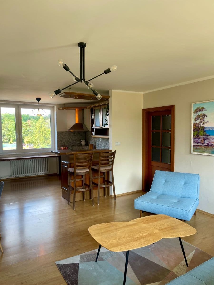 Prenájom bytu 3-izbový 89 m², K Červenému vrchu, Praha, Praha Prenájom bytu 3-izbový 89 m², K Červenému vrchu, Praha, Praha