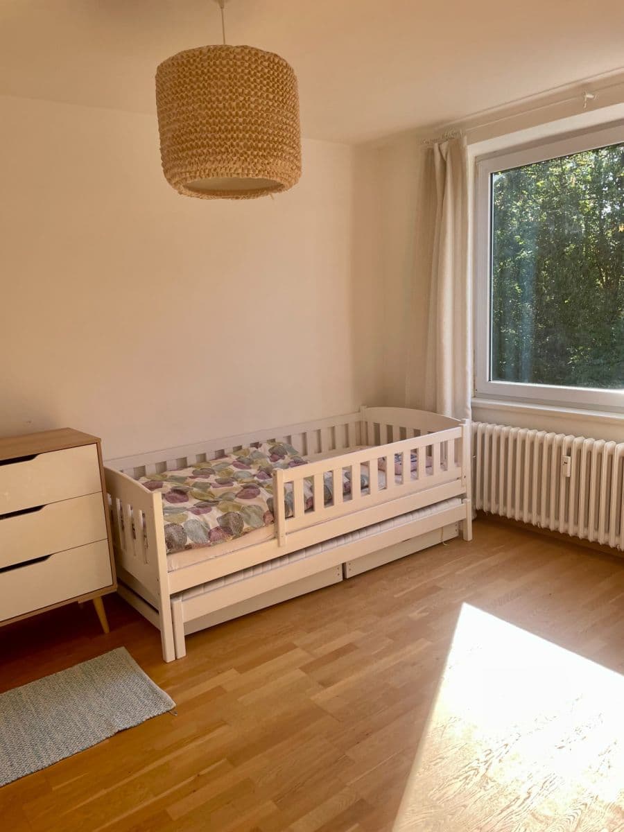 Prenájom bytu 3-izbový 89 m², K Červenému vrchu, Praha, Praha Prenájom bytu 3-izbový 89 m², K Červenému vrchu, Praha, Praha