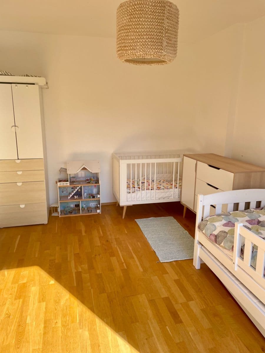 Prenájom bytu 3-izbový 89 m², K Červenému vrchu, Praha, Praha Prenájom bytu 3-izbový 89 m², K Červenému vrchu, Praha, Praha
