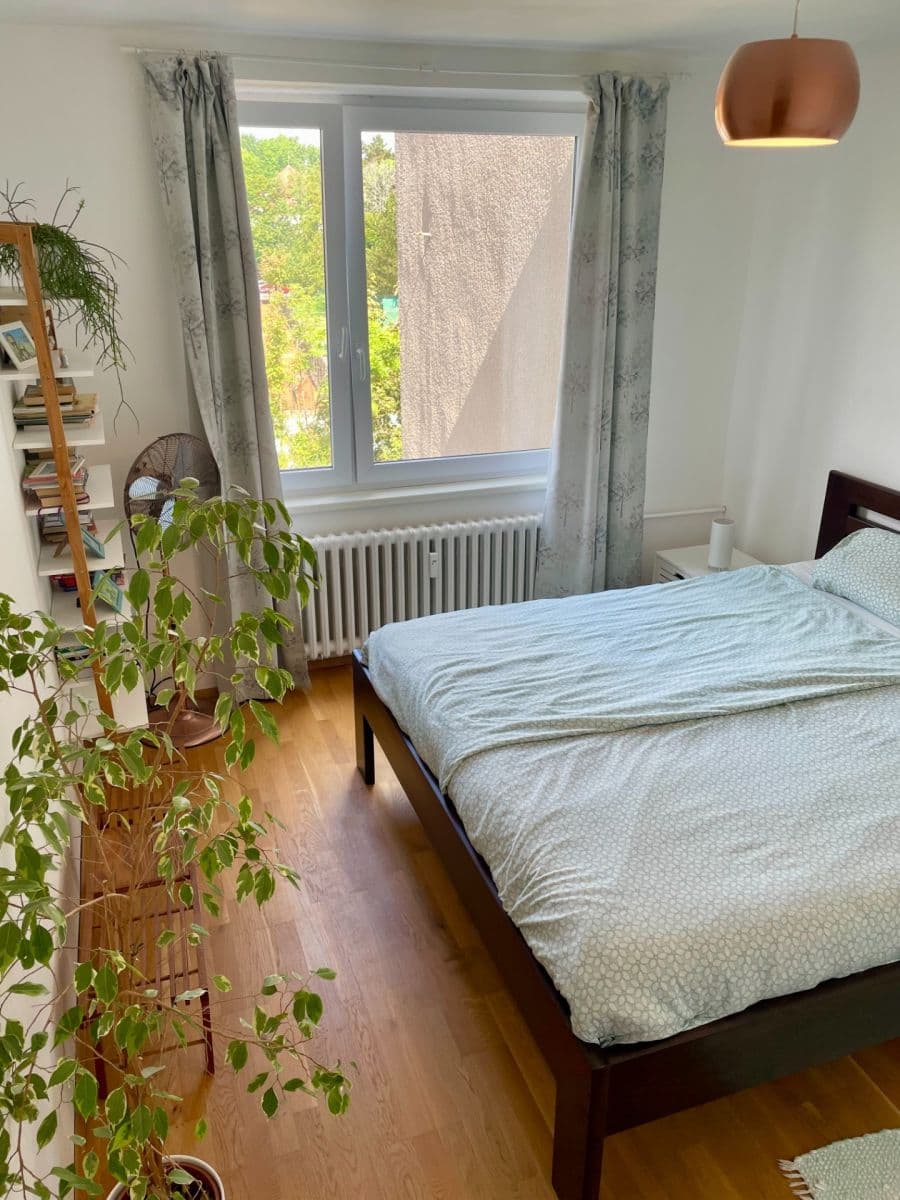 Prenájom bytu 3-izbový 89 m², K Červenému vrchu, Praha, Praha Prenájom bytu 3-izbový 89 m², K Červenému vrchu, Praha, Praha