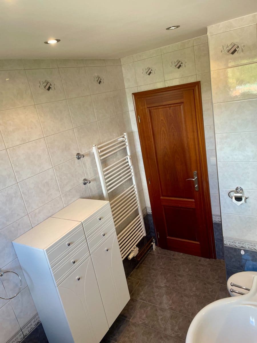 Prenájom bytu 3-izbový 89 m², K Červenému vrchu, Praha, Praha Prenájom bytu 3-izbový 89 m², K Červenému vrchu, Praha, Praha