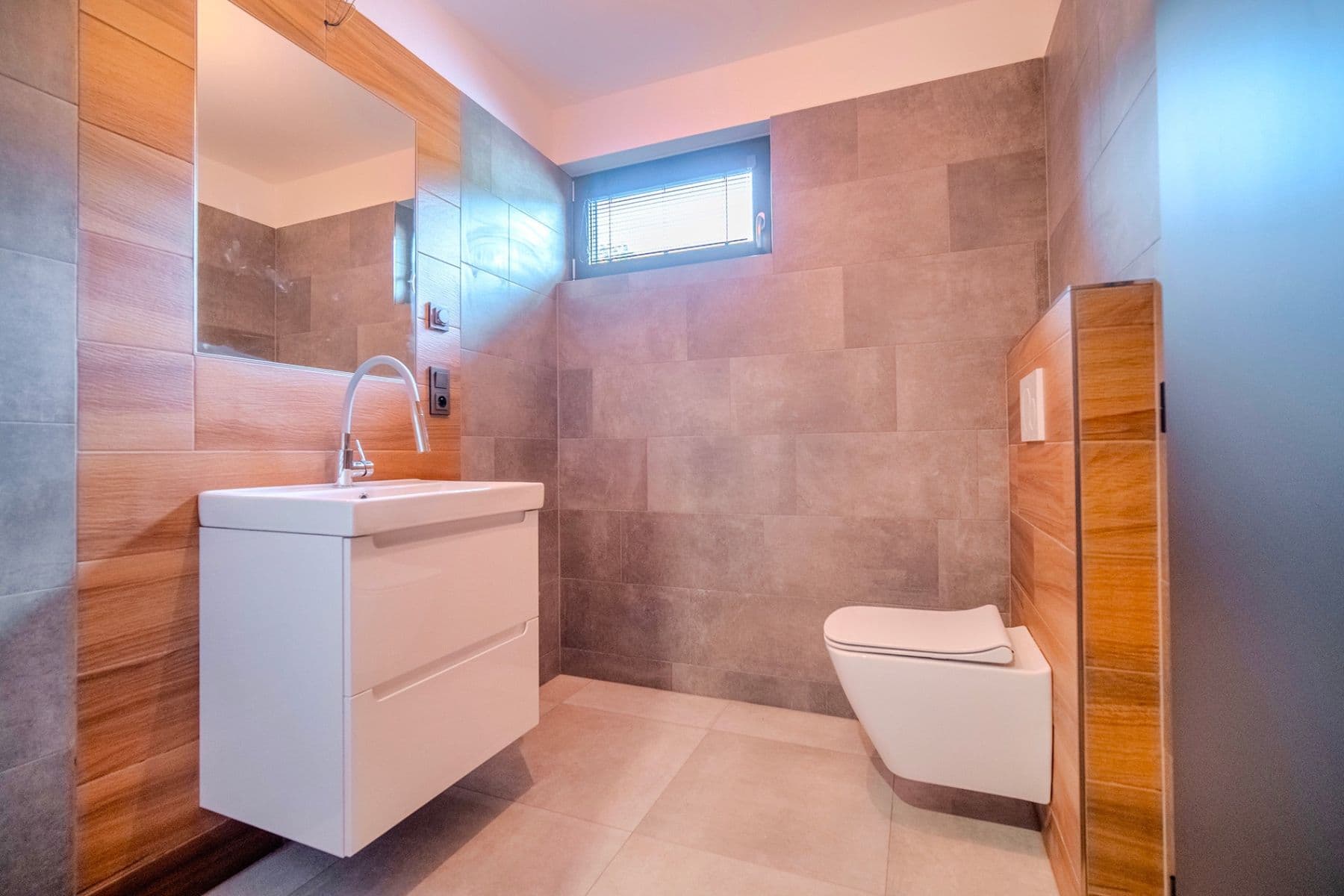 Predaj domu 248 m², pozemek 1.000 m², Louňovice pod Blaníkem, Středočeský kraj Predaj domu 248 m², pozemek 1.000 m², Louňovice pod Blaníkem, Středočeský kraj