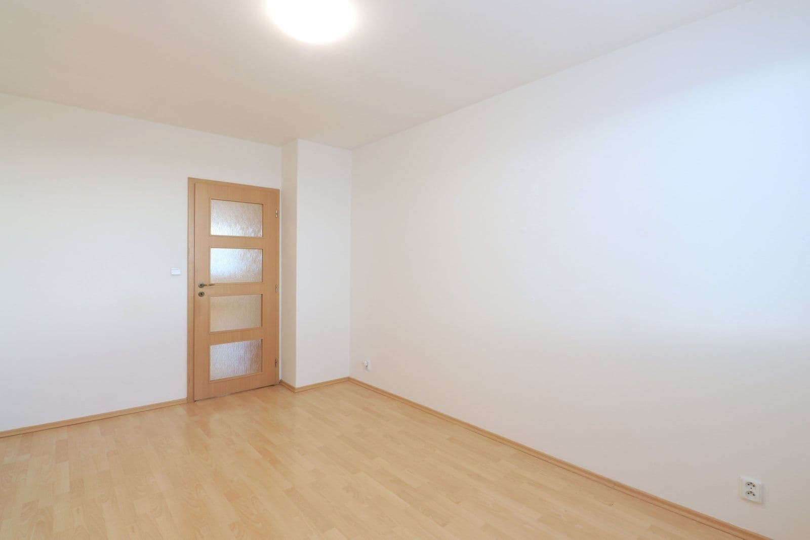 Prenájom bytu 3-izbový 70 m², Štichova, Praha, Praha Prenájom bytu 3-izbový 70 m², Štichova, Praha, Praha