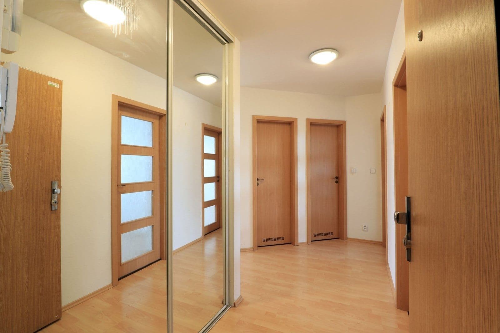 Prenájom bytu 3-izbový 70 m², Štichova, Praha, Praha Prenájom bytu 3-izbový 70 m², Štichova, Praha, Praha