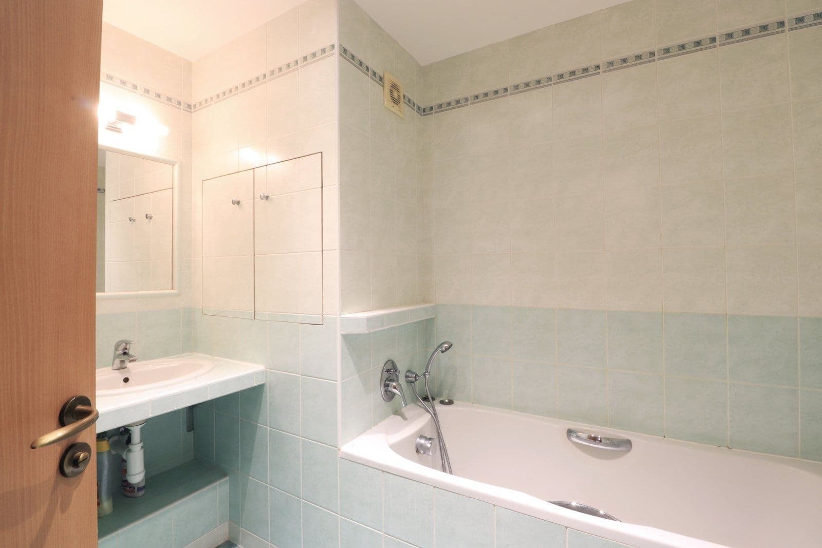 Prenájom bytu 3-izbový 70 m², Štichova, Praha, Praha Prenájom bytu 3-izbový 70 m², Štichova, Praha, Praha