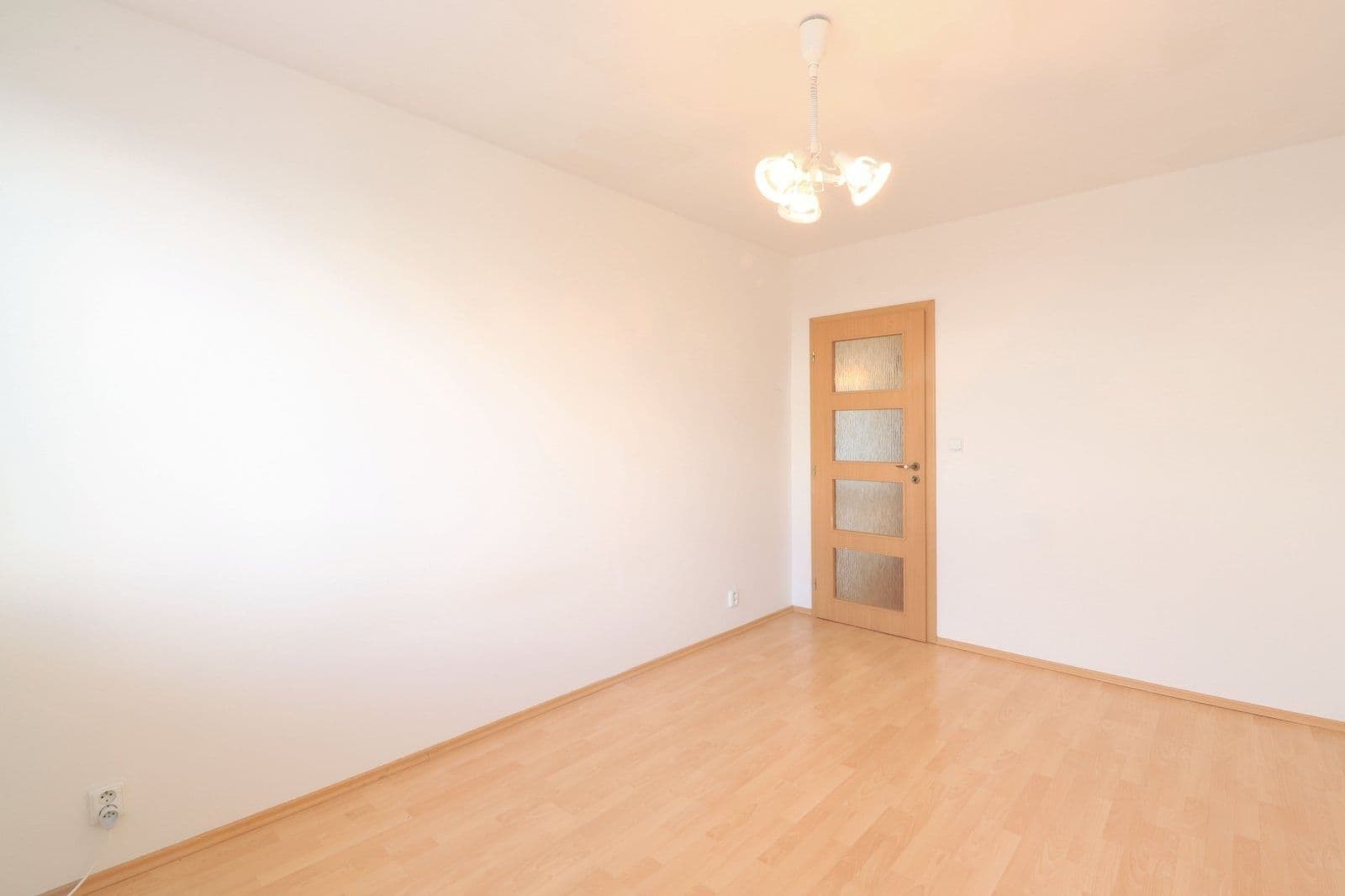 Prenájom bytu 3-izbový 70 m², Štichova, Praha, Praha Prenájom bytu 3-izbový 70 m², Štichova, Praha, Praha