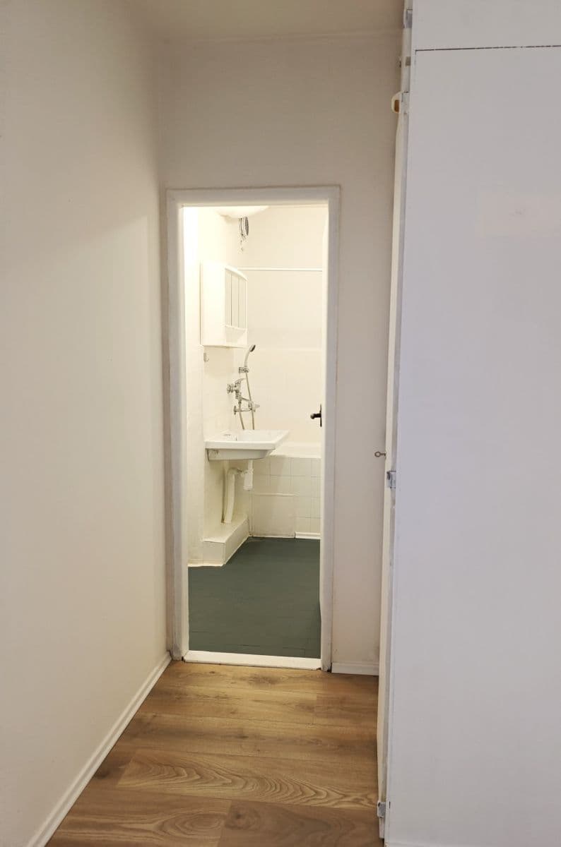 Prenájom bytu 2-izbový 38 m², Sládkovičova, Praha, Praha Prenájom bytu 2-izbový 38 m², Sládkovičova, Praha, Praha
