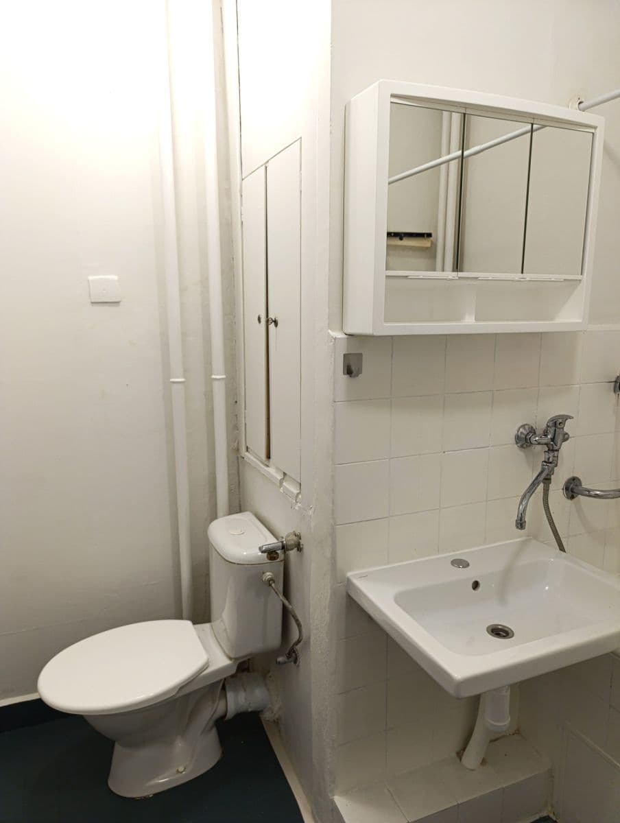 Prenájom bytu 2-izbový 38 m², Sládkovičova, Praha, Praha Prenájom bytu 2-izbový 38 m², Sládkovičova, Praha, Praha