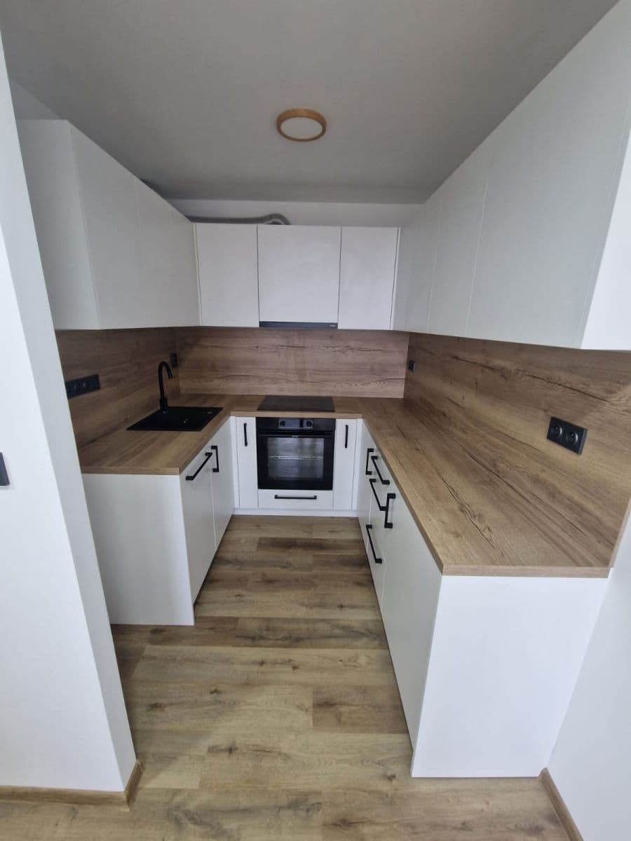Predaj bytu 2-izbový 44 m², Křivenická, Praha, Praha Predaj bytu 2-izbový 44 m², Křivenická, Praha, Praha