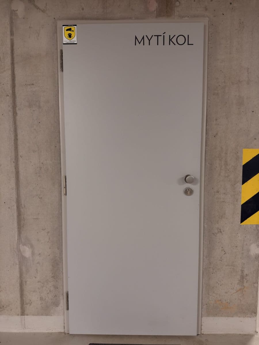 Prenájom bytu 1-izbový 35 m², Vladimíra Kobranova, Praha, Praha Prenájom bytu 1-izbový 35 m², Vladimíra Kobranova, Praha, Praha