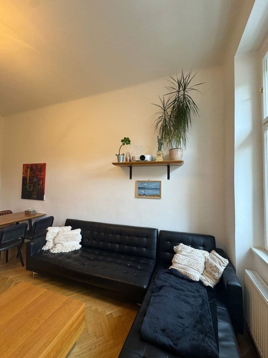 Prenájom bytu 2-izbový 51 m², Seifertova, Praha, Praha Prenájom bytu 2-izbový 51 m², Seifertova, Praha, Praha