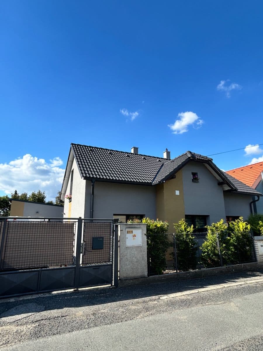 Predaj domu 120 m², pozemek 475 m², 1. máje, Neratovice, Středočeský kraj Predaj domu 120 m², pozemek 475 m², 1. máje, Neratovice, Středočeský kraj