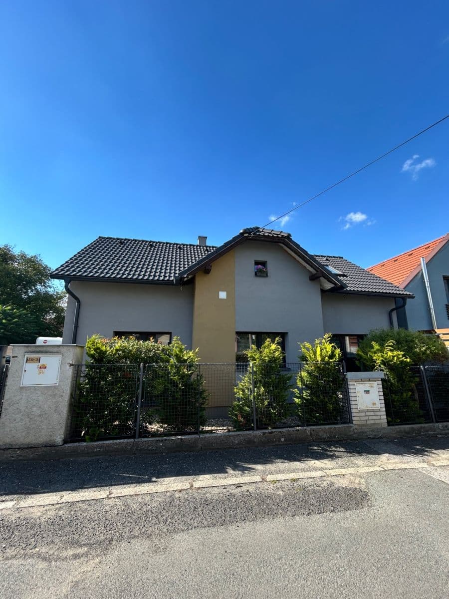 Predaj domu 120 m², pozemek 475 m², 1. máje, Neratovice, Středočeský kraj Predaj domu 120 m², pozemek 475 m², 1. máje, Neratovice, Středočeský kraj