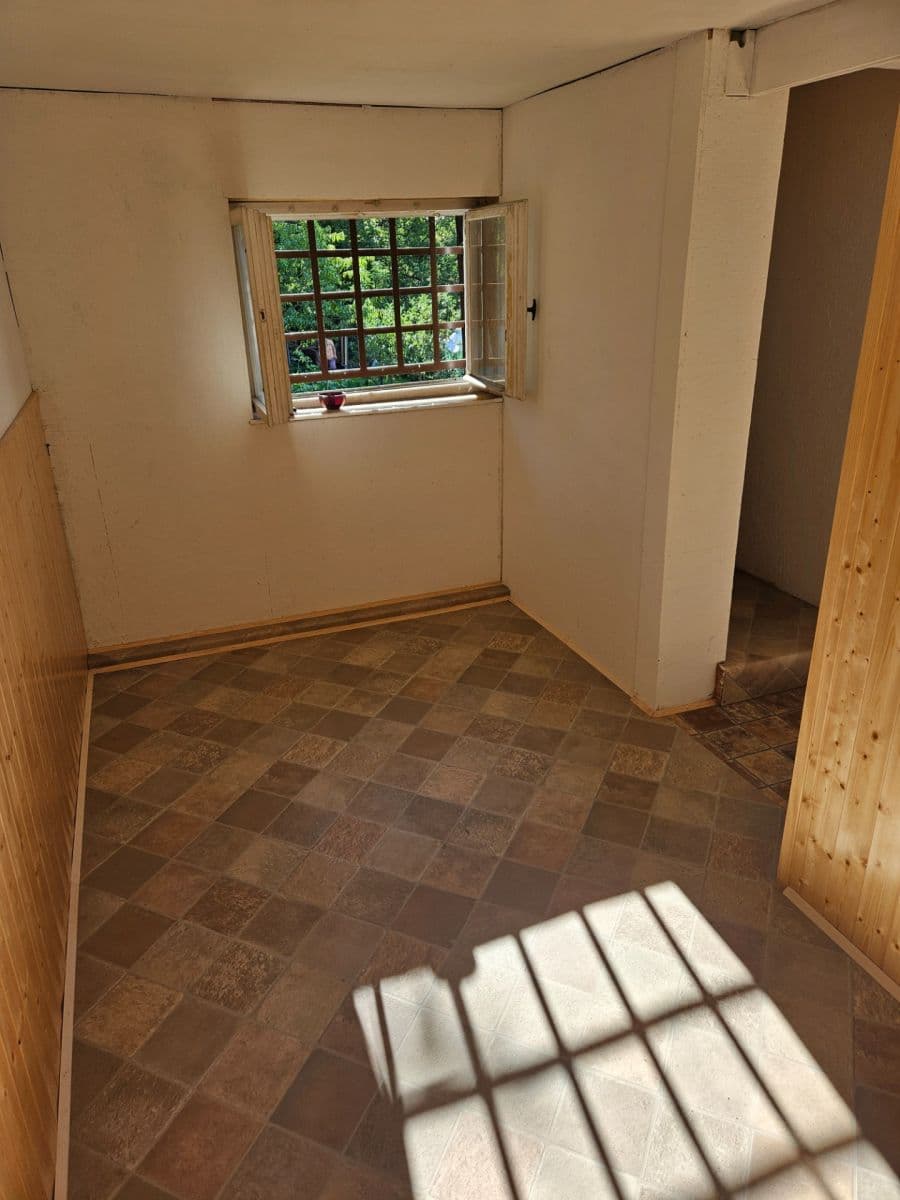 Predaj rekreačného objektu 28 m², pozemek 461 m², K Pazderkám, Praha, Praha Predaj rekreačného objektu 28 m², pozemek 461 m², K Pazderkám, Praha, Praha