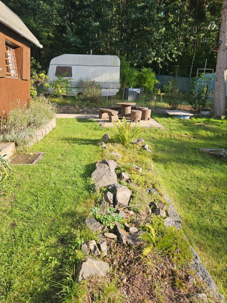 Predaj rekreačného objektu 28 m², pozemek 461 m², K Pazderkám, Praha, Praha Predaj rekreačného objektu 28 m², pozemek 461 m², K Pazderkám, Praha, Praha