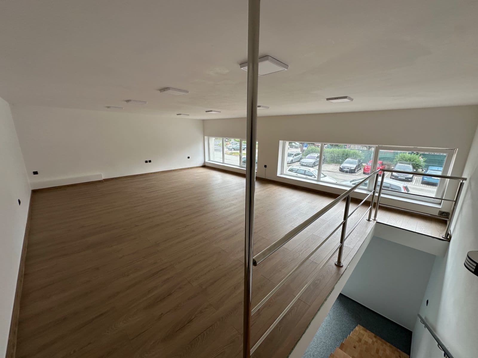 Prenájom kancelárie 150 m², Nábrežie M.R. Štefánika, Ružomberok, Žilinský kraj Prenájom kancelárie 150 m², Nábrežie M.R. Štefánika, Ružomberok, Žilinský kraj