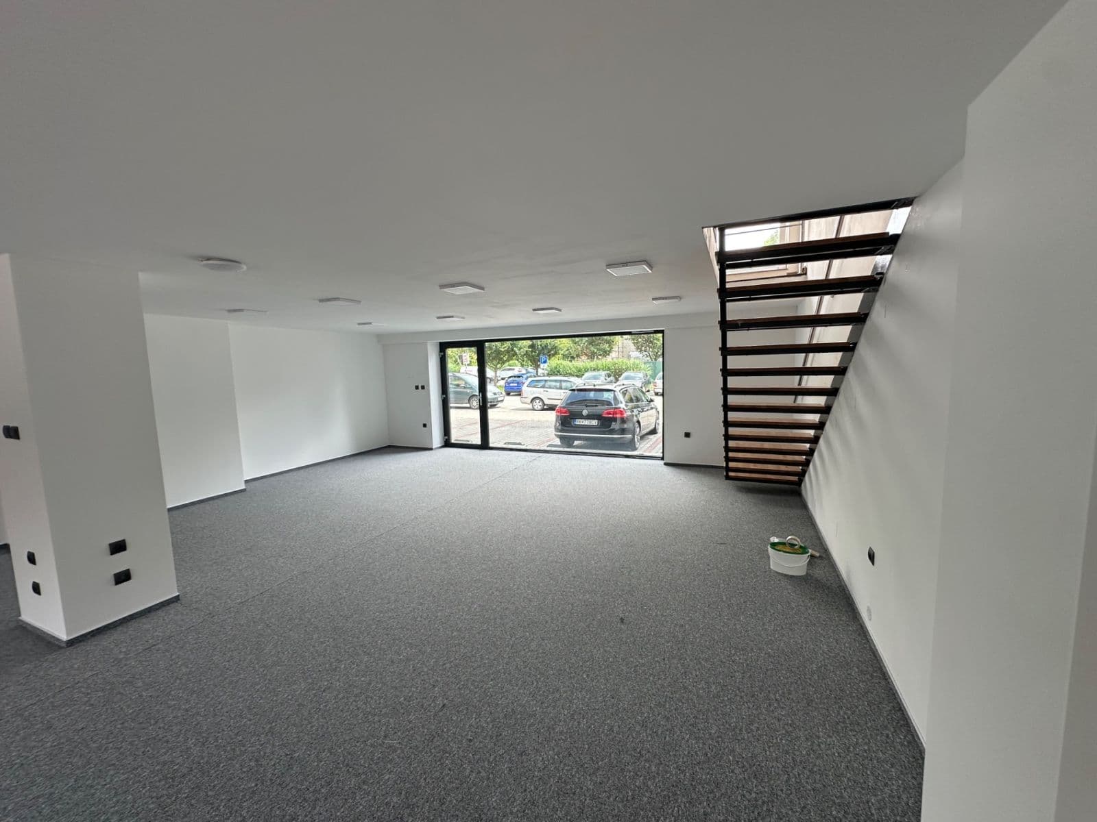 Prenájom kancelárie 150 m², Nábrežie M.R. Štefánika, Ružomberok, Žilinský kraj Prenájom kancelárie 150 m², Nábrežie M.R. Štefánika, Ružomberok, Žilinský kraj