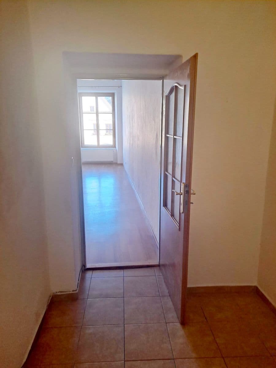 Prenájom bytu 2-izbový 65 m², Husova, Třeboň, Jihočeský kraj Prenájom bytu 2-izbový 65 m², Husova, Třeboň, Jihočeský kraj