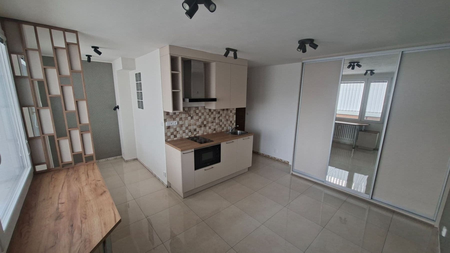 Prenájom bytu 1-izbový 34 m², Čs. armády, Kladno, Středočeský kraj Prenájom bytu 1-izbový 34 m², Čs. armády, Kladno, Středočeský kraj