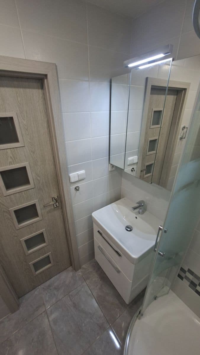 Prenájom bytu 1-izbový 34 m², Čs. armády, Kladno, Středočeský kraj Prenájom bytu 1-izbový 34 m², Čs. armády, Kladno, Středočeský kraj
