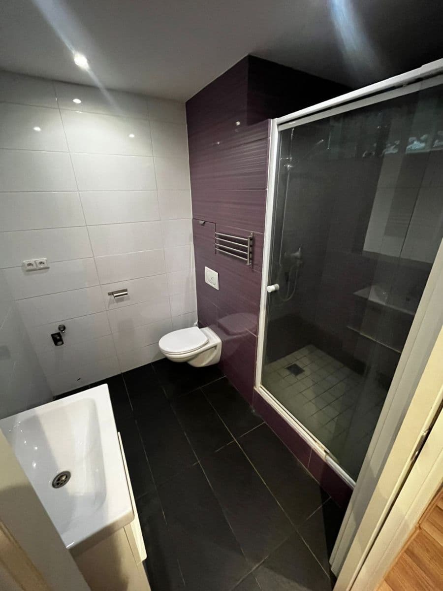 Predaj bytu 2-izbový 39 m², sídl. Hůrka, Kralupy nad Vltavou, Středočeský kraj Predaj bytu 2-izbový 39 m², sídl. Hůrka, Kralupy nad Vltavou, Středočeský kraj