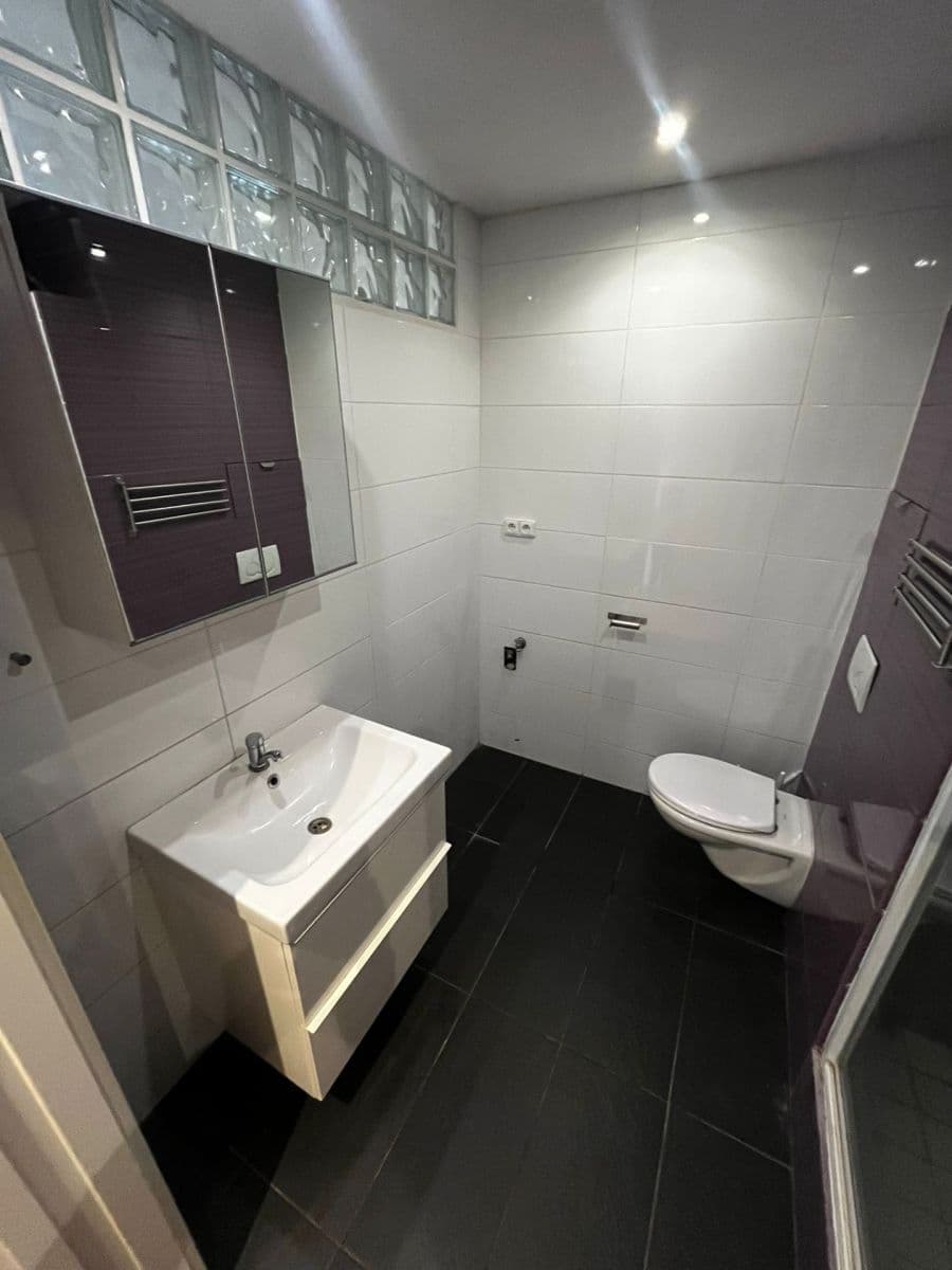 Predaj bytu 2-izbový 39 m², sídl. Hůrka, Kralupy nad Vltavou, Středočeský kraj Predaj bytu 2-izbový 39 m², sídl. Hůrka, Kralupy nad Vltavou, Středočeský kraj