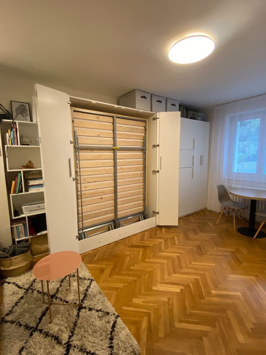 Prenájom bytu 1-izbový 27 m², Gončarenkova, Praha, Praha Prenájom bytu 1-izbový 27 m², Gončarenkova, Praha, Praha