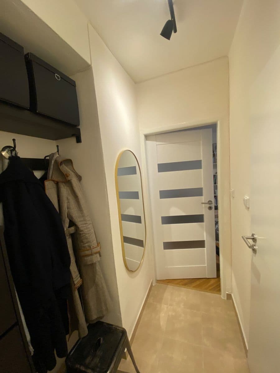 Prenájom bytu 1-izbový 27 m², Gončarenkova, Praha, Praha Prenájom bytu 1-izbový 27 m², Gončarenkova, Praha, Praha