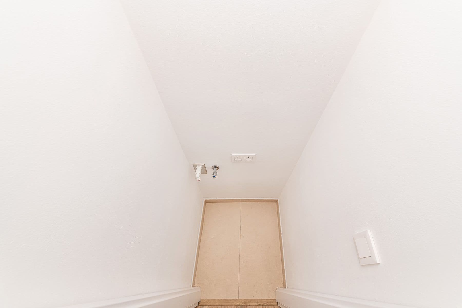 Predaj bytu 3-izbový 52 m², Mukařovská, Praha, Praha Predaj bytu 3-izbový 52 m², Mukařovská, Praha, Praha