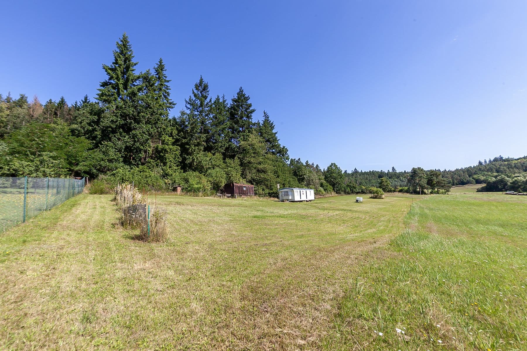 Predaj pozemku 2.863 m², Klučenice, Středočeský kraj Predaj pozemku 2.863 m², Klučenice, Středočeský kraj