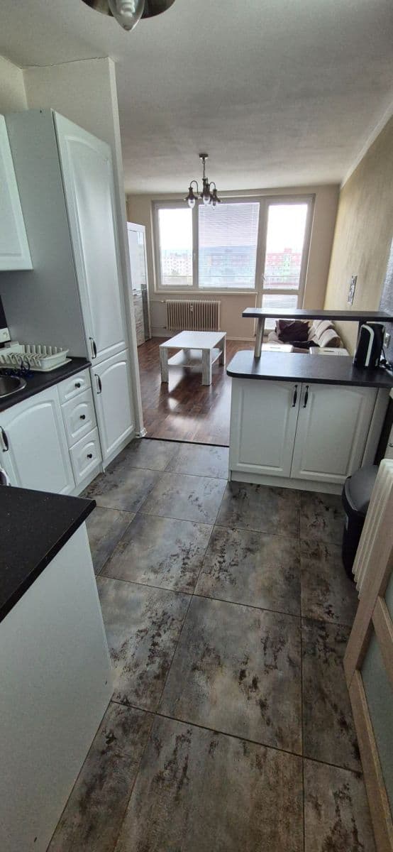 Prenájom bytu 3-izbový 55 m², Jazmínová, Košice - mestská časť Západ, Košický kraj Prenájom bytu 3-izbový 55 m², Jazmínová, Košice - mestská časť Západ, Košický kraj