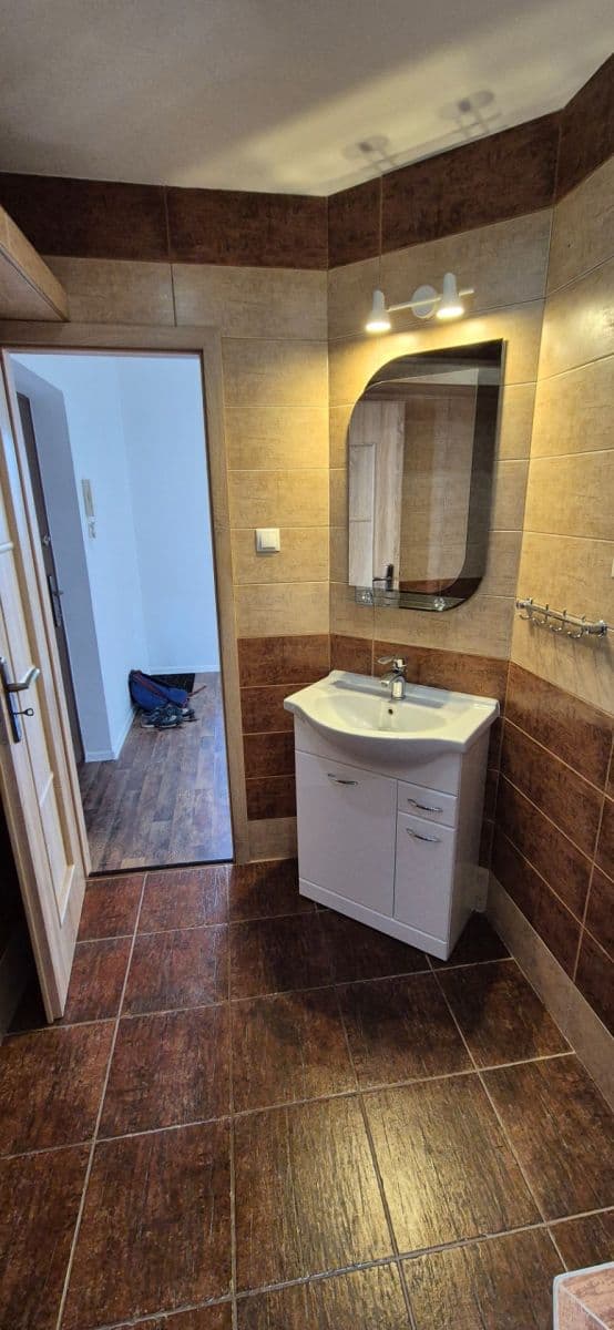 Prenájom bytu 3-izbový 55 m², Jazmínová, Košice - mestská časť Západ, Košický kraj Prenájom bytu 3-izbový 55 m², Jazmínová, Košice - mestská časť Západ, Košický kraj