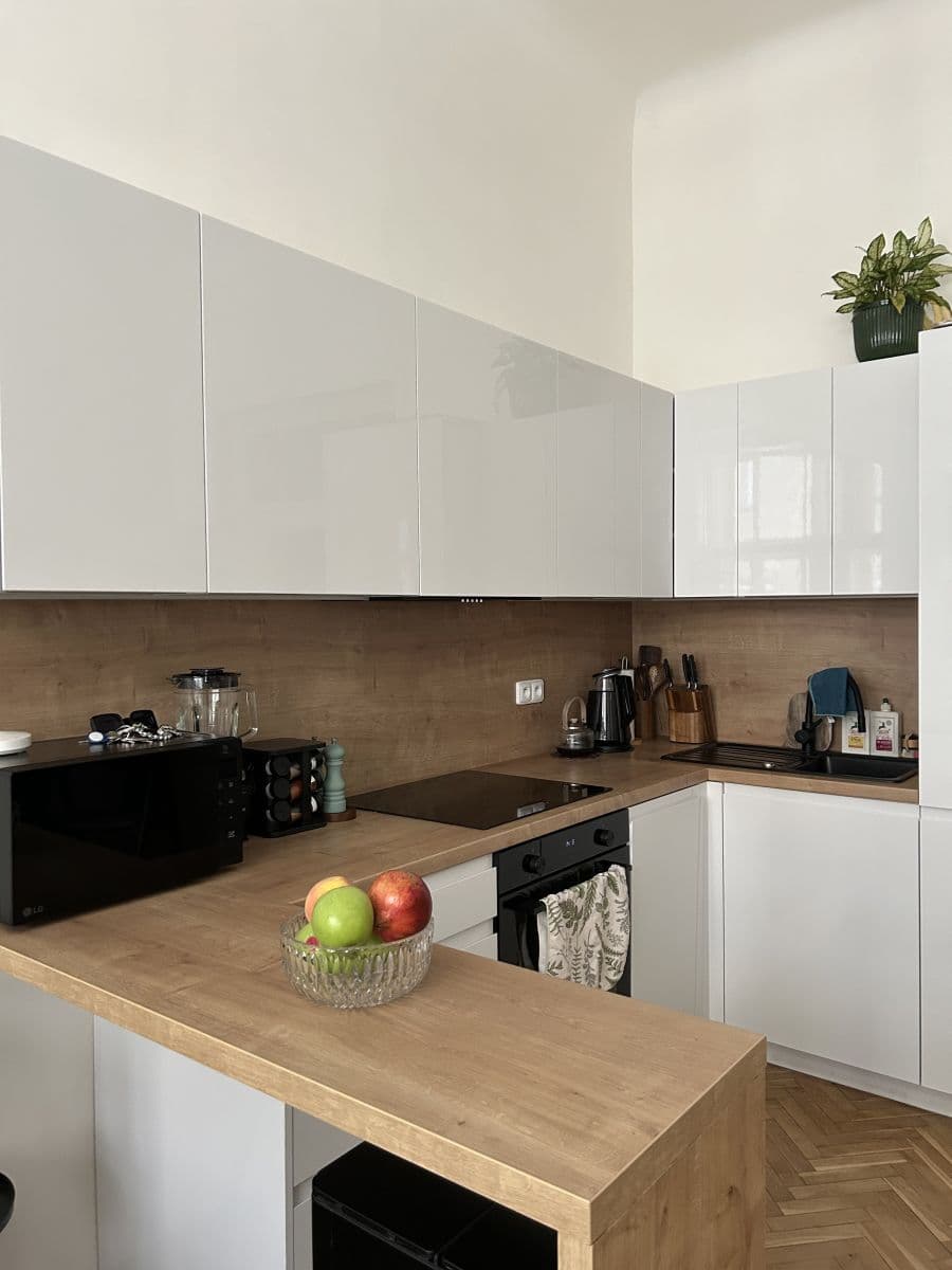 Prenájom bytu 60 m², Jungmannova, Praha, Praha Prenájom bytu 60 m², Jungmannova, Praha, Praha