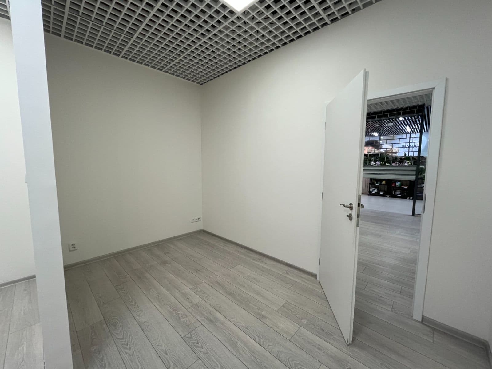Prenájom nebytového priestoru 45 m², Mukařovského, Praha, Praha Prenájom nebytového priestoru 45 m², Mukařovského, Praha, Praha