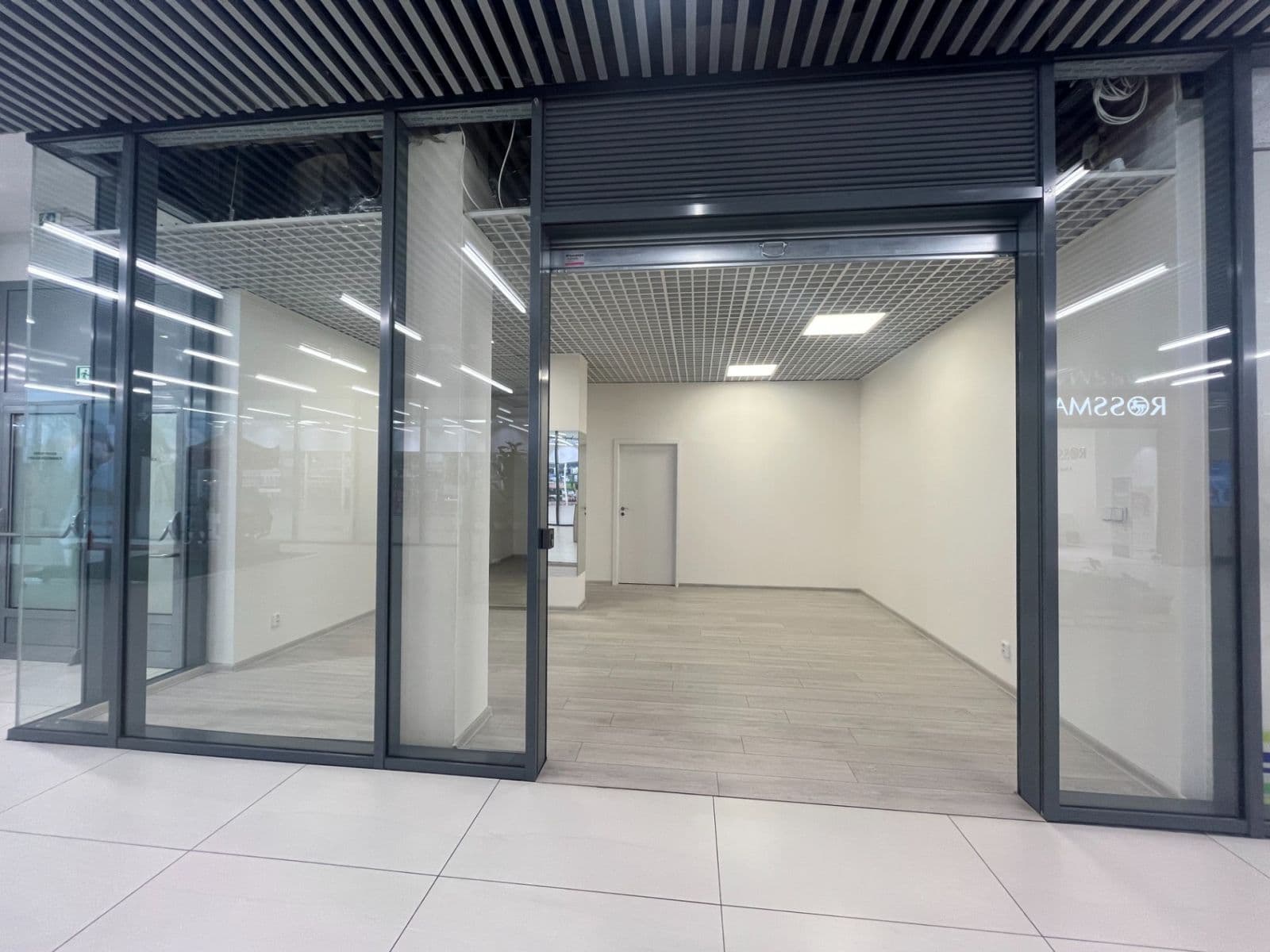 Prenájom nebytového priestoru 45 m², Mukařovského, Praha, Praha Prenájom nebytového priestoru 45 m², Mukařovského, Praha, Praha