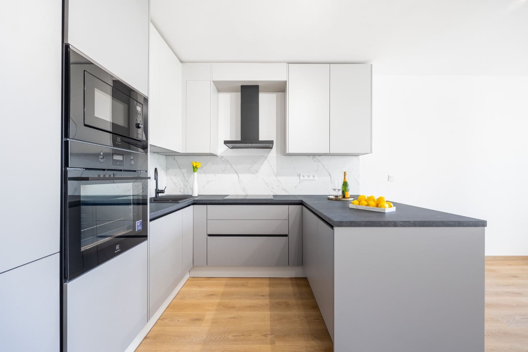 Predaj bytu 3-izbový 92 m², Pražská, Praha, Praha Predaj bytu 3-izbový 92 m², Pražská, Praha, Praha