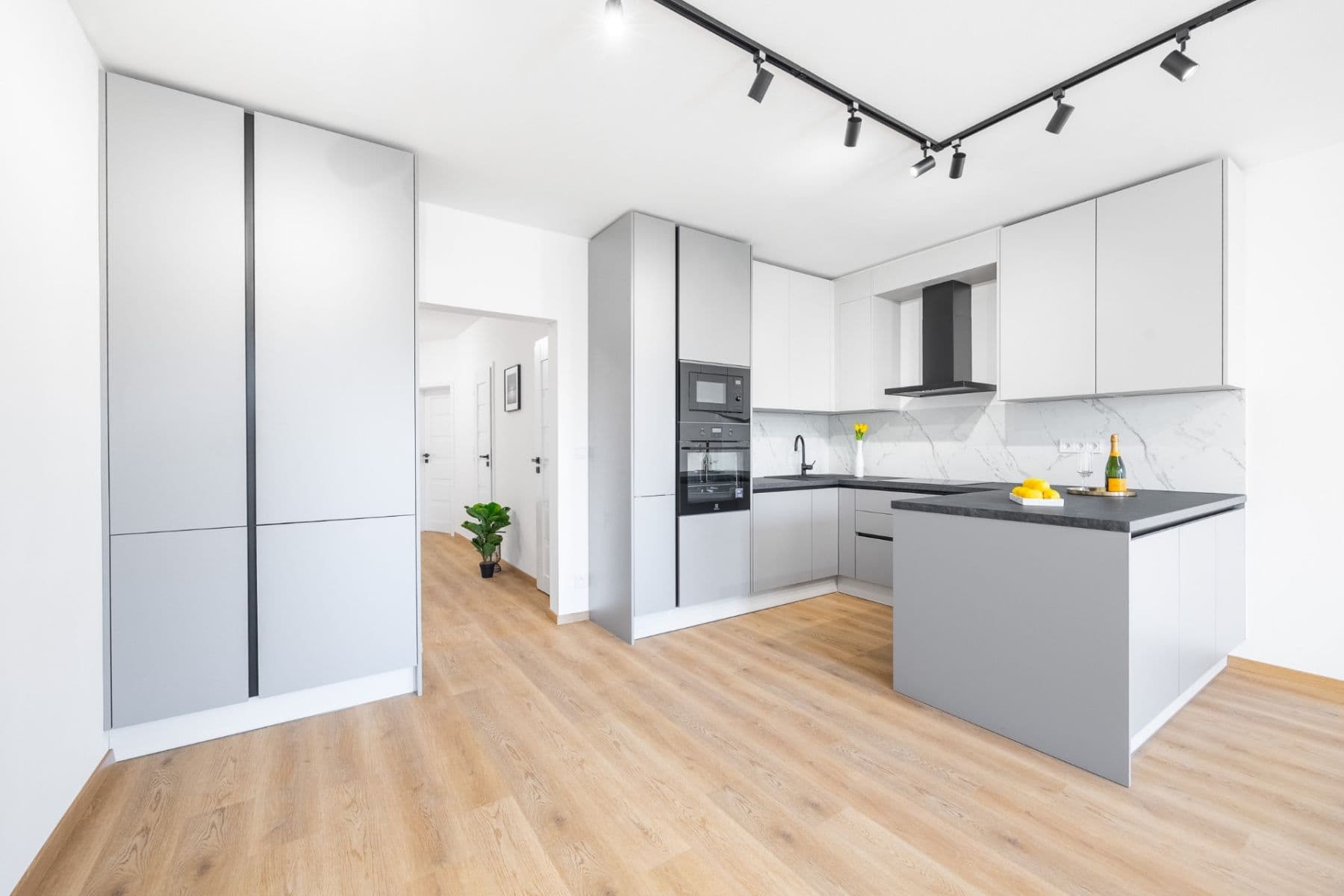 Predaj bytu 3-izbový 92 m², Pražská, Praha, Praha Predaj bytu 3-izbový 92 m², Pražská, Praha, Praha